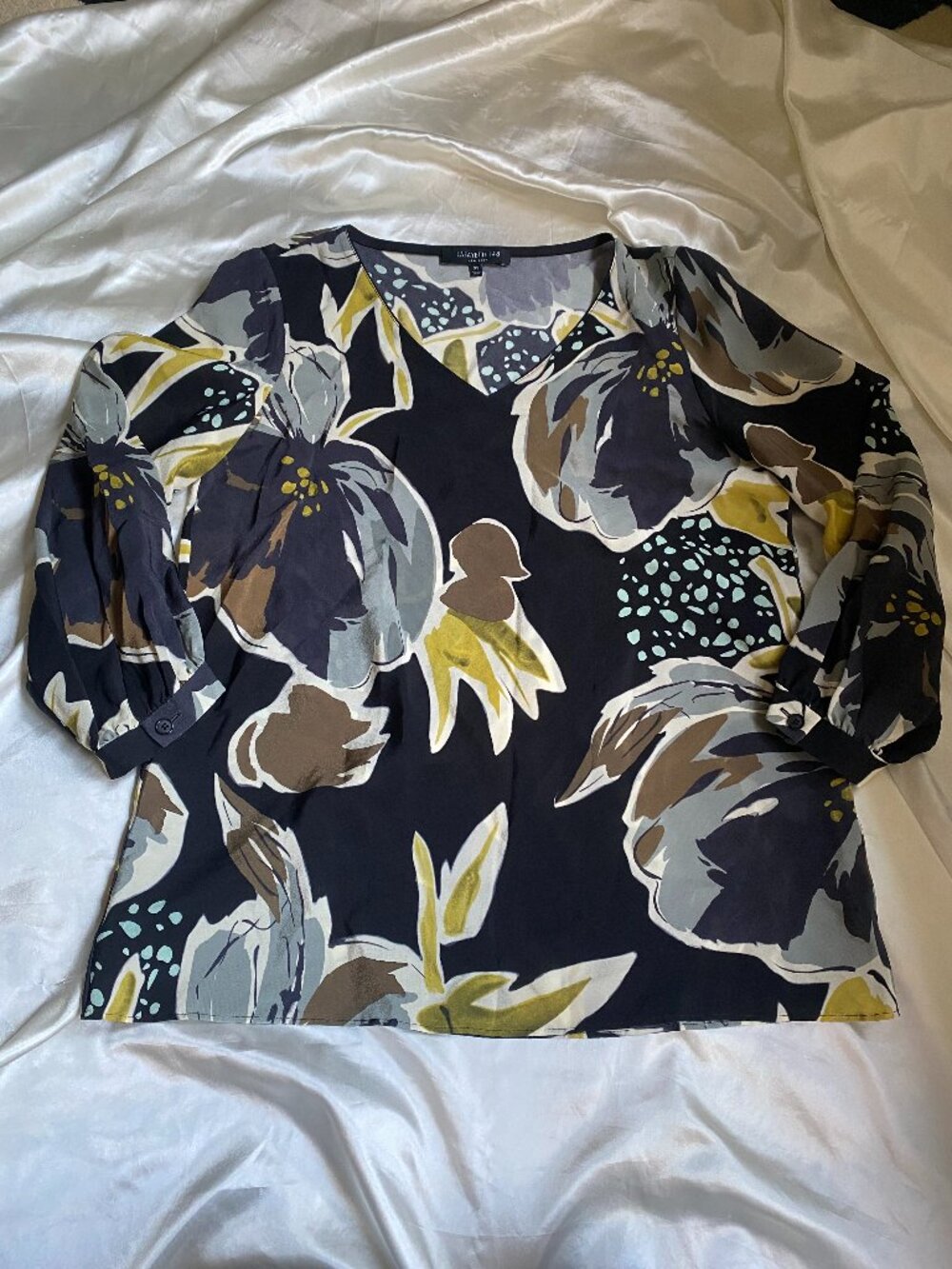 Lafayette 148 100% Silk Multicolor Floral Blouse 3/4 Sleeve XS Quiet Luxury